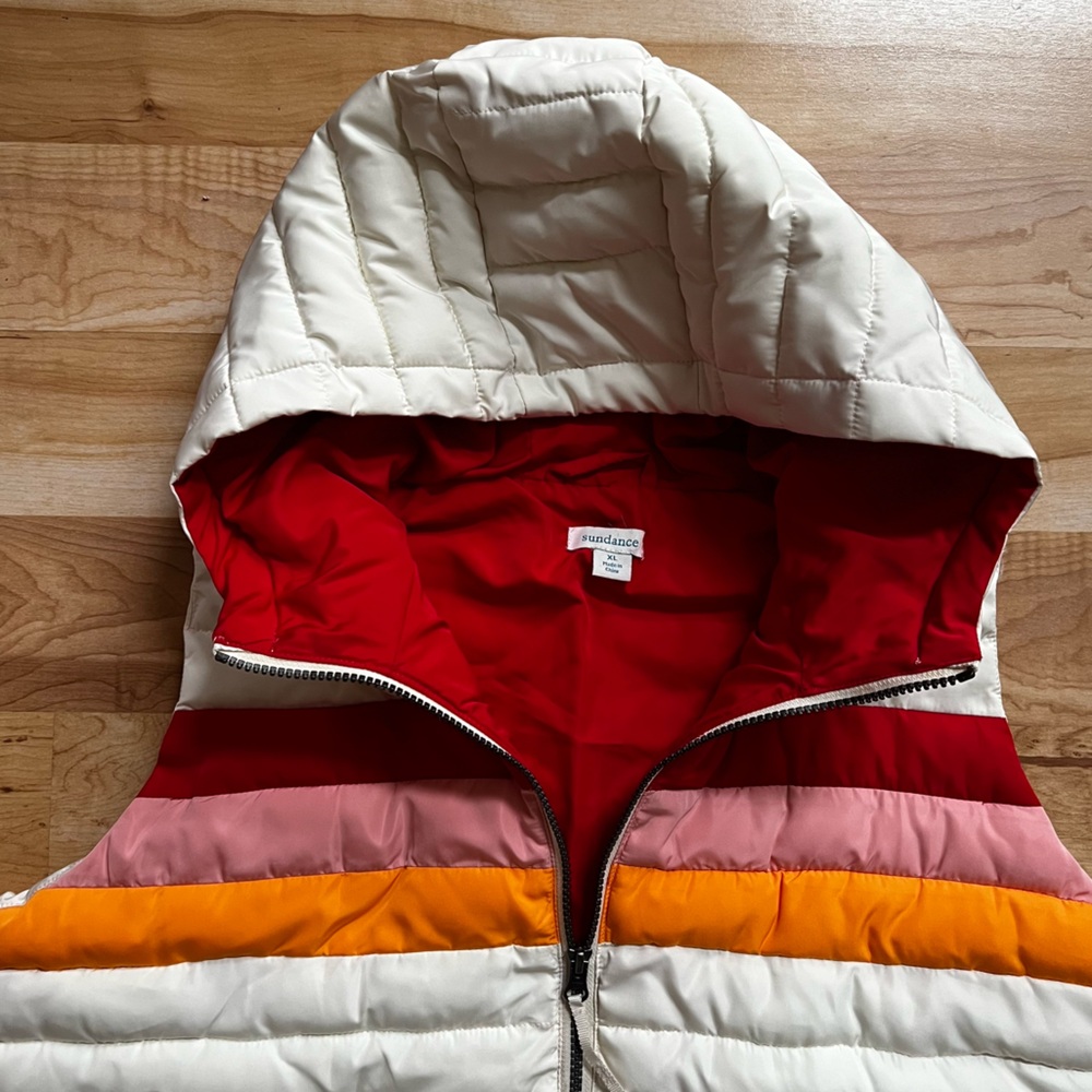 ✂️Sundance Dandelion Three Stripe Hooded Insulated Puffer Vest - Picture 4 of 11